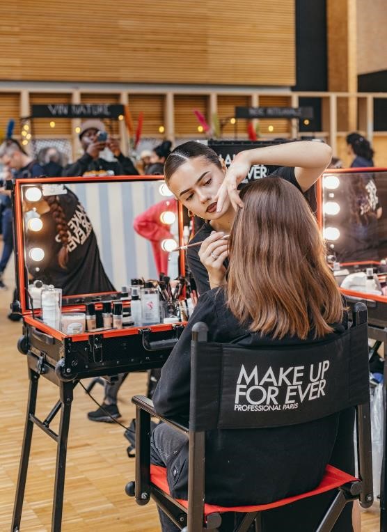 AGENCE & MAKE UP ARTIST : UN DUO GAGNANT POUR BOOSTER SA CARRIERE