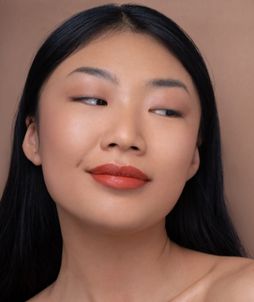 How to do a face makeup ? 