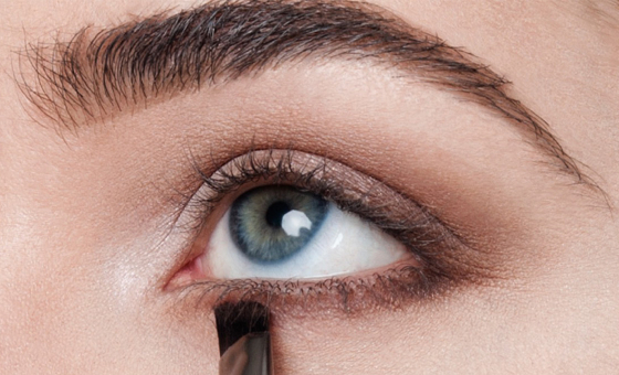 Tutoriel Maquillage Oriental etape 1 - Ras de cil